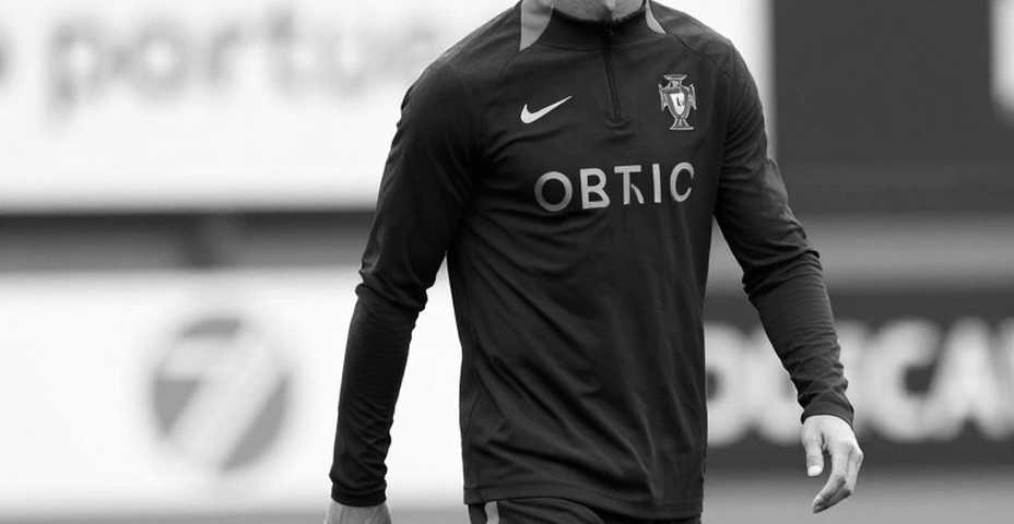 Ireland giữa cơn bão chính trị: Chiến thắng 3-0 trước Israel không che được vết nứt nội bộ Ireland giữa cơn bão chính trị: Chiến thắng 3-0 trước Israel không che được vết nứt nội bộ